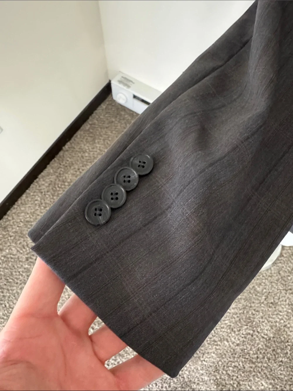 Hugo Boss mens 38R grey plaid 100% wool 2-button slim fit sport coat EUC
